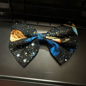 Galaxy bow